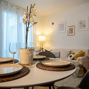  Appartamento Maison Blanche: Elegante Con Parcheggio Privato
